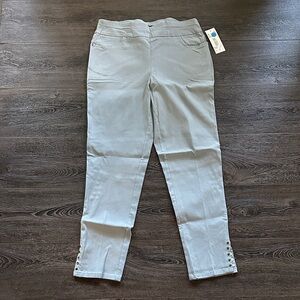 Stylish Gray Ankle Pants